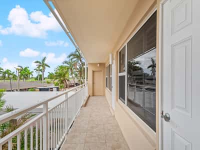 603 Longboat Club Rd Unit 202N, Longboat Key, FL