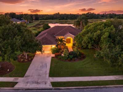 7215 Pine Valley St, Bradenton, FL