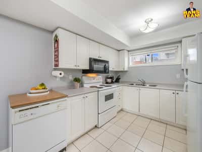 235 Ferndale Dr S 13, Barrie, ON