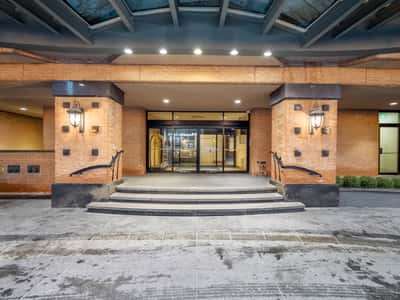 1166 Bay St., #1002, Toronto, ON