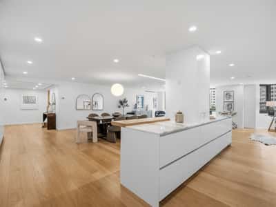 1166 Bay St., #1002, Toronto, ON