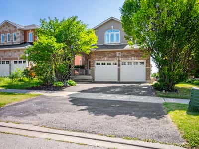 25 Meadowview Dr, Bradford, ON