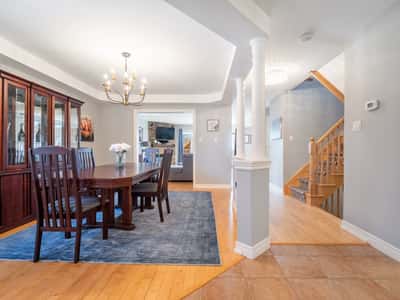 25 Meadowview Dr, Bradford, ON