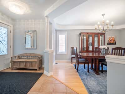 25 Meadowview Dr, Bradford, ON