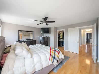 25 Meadowview Dr, Bradford, ON
