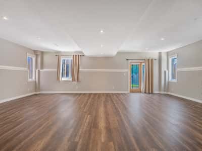 25 Meadowview Dr, Bradford, ON