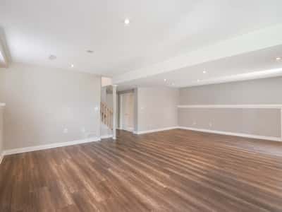 25 Meadowview Dr, Bradford, ON