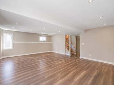 25 Meadowview Dr, Bradford, ON