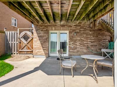25 Meadowview Dr, Bradford, ON