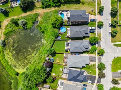25 Meadowview Dr, Bradford, ON