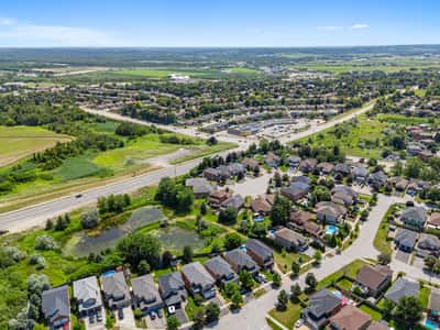 25 Meadowview Dr, Bradford, ON