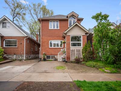 995 Greenwood Ave., Toronto, ON
