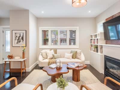 995 Greenwood Ave., Toronto, ON
