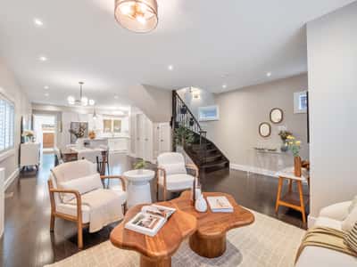 995 Greenwood Ave., Toronto, ON