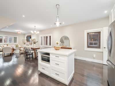 995 Greenwood Ave., Toronto, ON