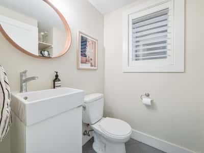 995 Greenwood Ave., Toronto, ON