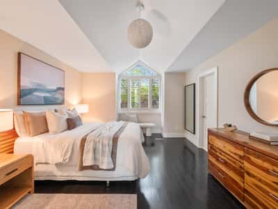 995 Greenwood Ave., Toronto, ON