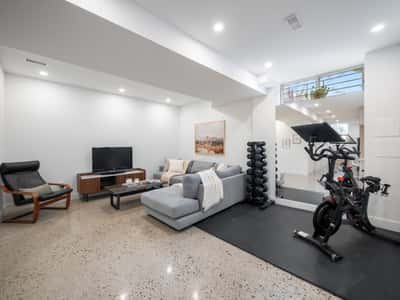 995 Greenwood Ave., Toronto, ON