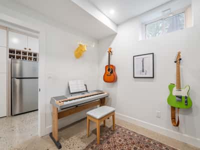 995 Greenwood Ave., Toronto, ON