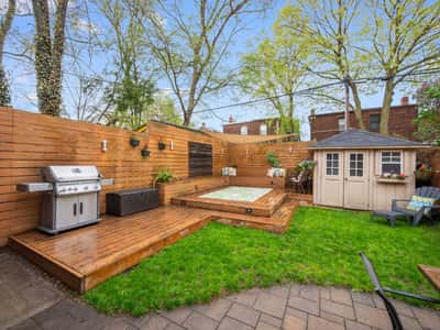 995 Greenwood Ave., Toronto, ON