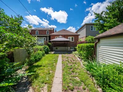 37 Chilton Rd., East York, ON