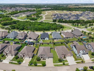 7025 Central Court, Aubrey, TX
