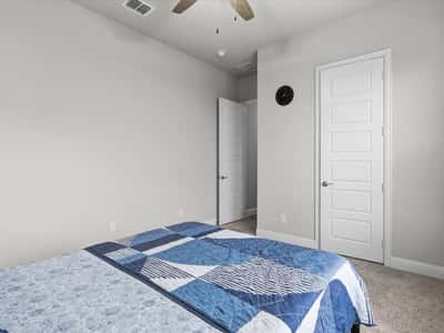 7025 Central Court, Aubrey, TX