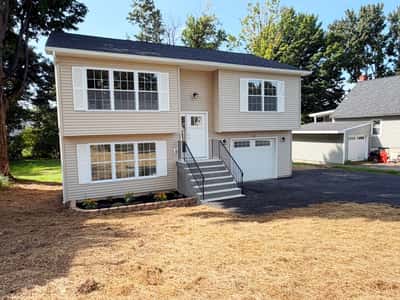 3 BR, 2.5 BA