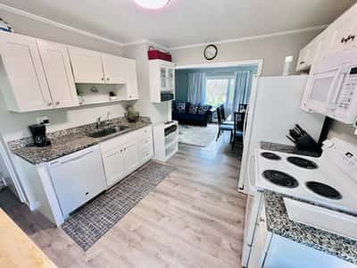 37 Humes Ave, Worcester, MA