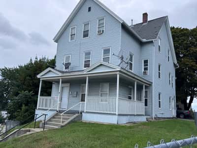 17 Winthrop St, Worcester, MA