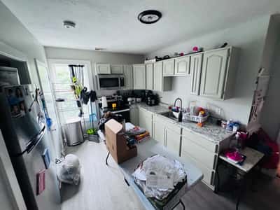 17 Winthrop St, Worcester, MA