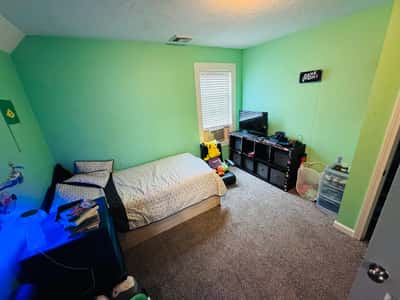 17 Winthrop St, Worcester, MA