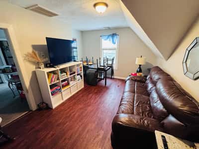 17 Winthrop St, Worcester, MA