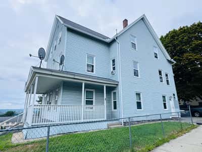 17 Winthrop St, Worcester, MA