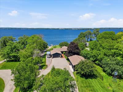 2728 County Road 3, Carrying Place, ON