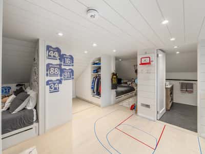 8 Ardmore Rd, Toronto, ON