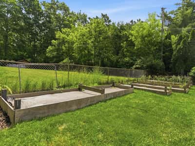 2452 Moore Place, Howell, MI