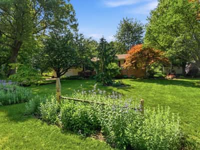 2452 Moore Place, Howell, MI