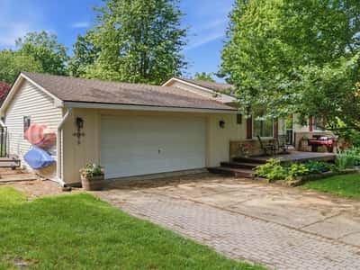 2452 Moore Place, Howell, MI