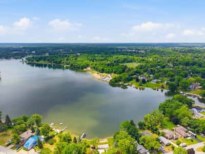 2452 Moore Place, Howell, MI