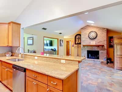 520 Summerhaven Dr, Debary, FL