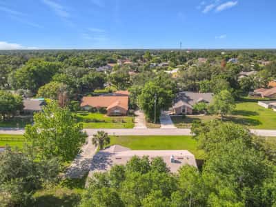 520 Summerhaven Dr, Debary, FL