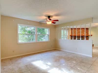 474 W Oakwood Ave, Orange City, FL