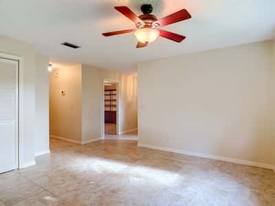 474 W Oakwood Ave, Orange City, FL
