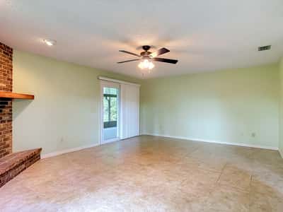 474 W Oakwood Ave, Orange City, FL