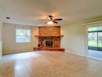 474 W Oakwood Ave, Orange City, FL
