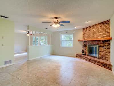 474 W Oakwood Ave, Orange City, FL
