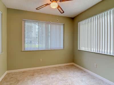 474 W Oakwood Ave, Orange City, FL