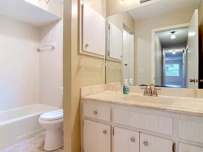 474 W Oakwood Ave, Orange City, FL