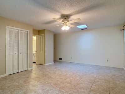 474 W Oakwood Ave, Orange City, FL